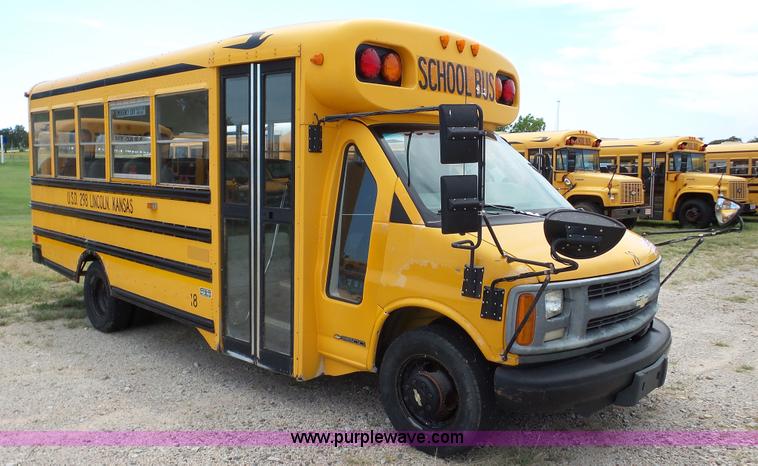 image for item K5253 2000 Chevrolet Express G3500 school bus