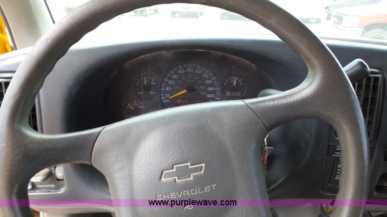 image for item K5253 2000 Chevrolet Express G3500 school bus