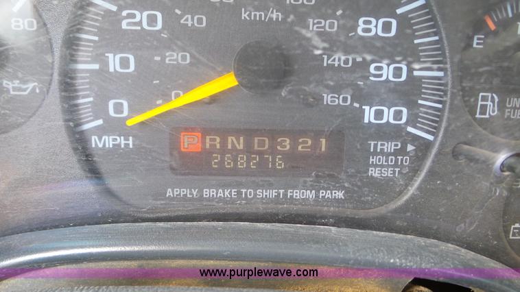 image for item K5253 2000 Chevrolet Express G3500 school bus