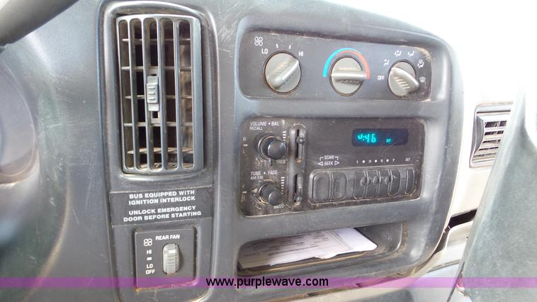 image for item K5253 2000 Chevrolet Express G3500 school bus