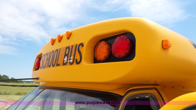 image for item K5253 2000 Chevrolet Express G3500 school bus