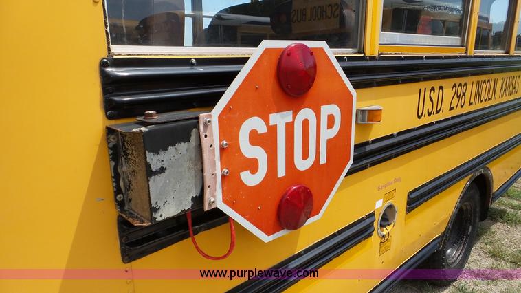 image for item K5253 2000 Chevrolet Express G3500 school bus