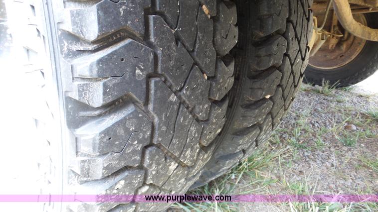 image for item K5253 2000 Chevrolet Express G3500 school bus