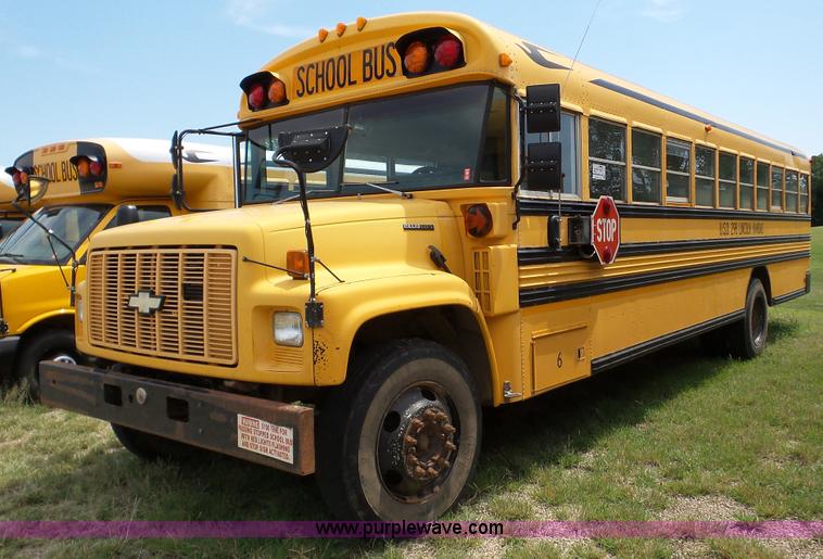 image for item K5256 1998 Chevrolet B7 school bus