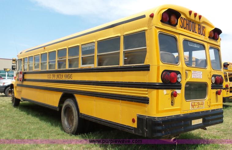 image for item K5256 1998 Chevrolet B7 school bus