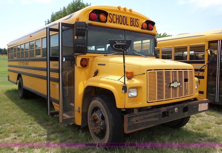 image for item K5256 1998 Chevrolet B7 school bus