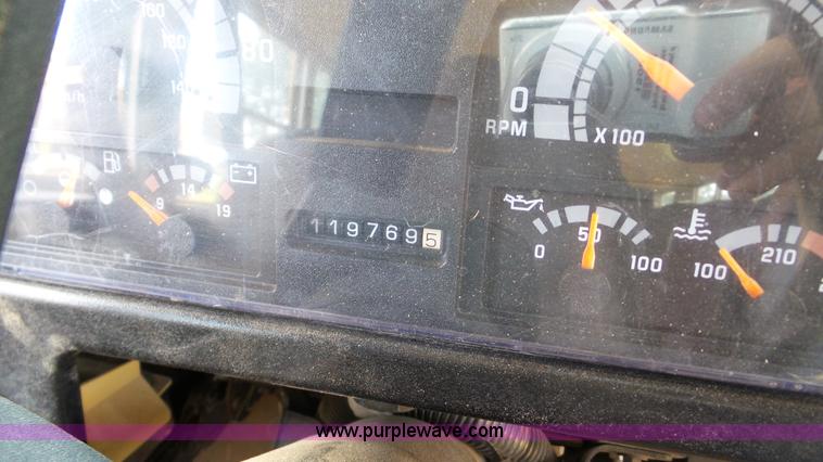 image for item K5256 1998 Chevrolet B7 school bus