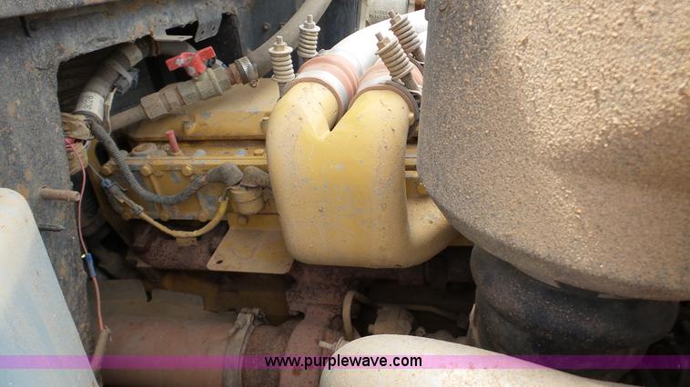 image for item K5256 1998 Chevrolet B7 school bus