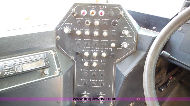 image for item K5257 1998 Chevrolet B7 school bus