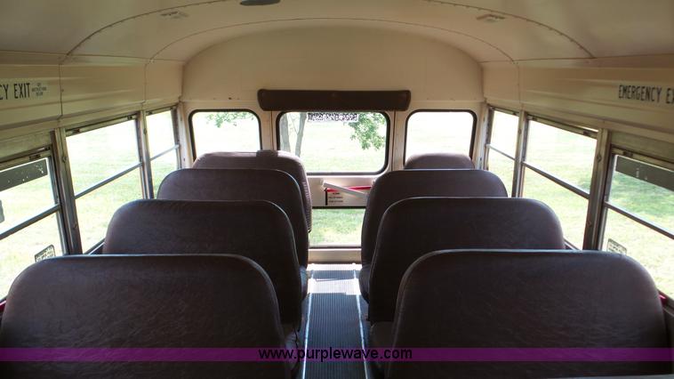 image for item K5257 1998 Chevrolet B7 school bus