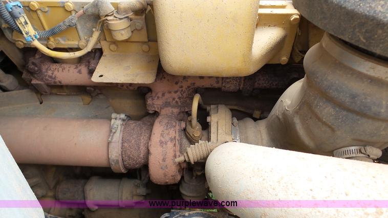 image for item K5257 1998 Chevrolet B7 school bus