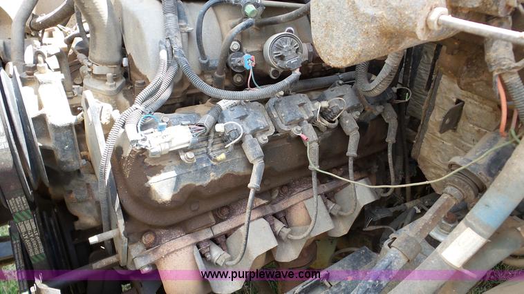 image for item K5258 2000 Chevrolet B7 school bus