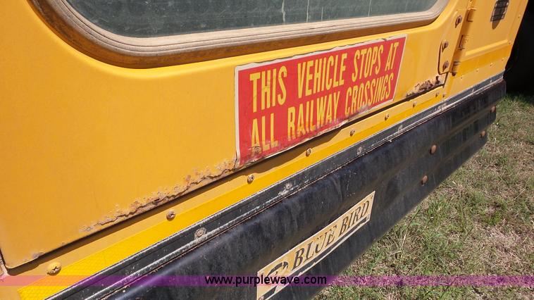 image for item K5258 2000 Chevrolet B7 school bus
