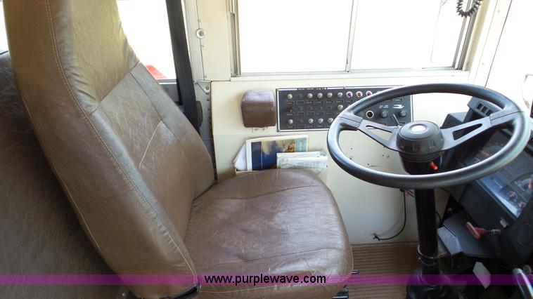 image for item K5260 1996 Blue Bird TC2000 school bus