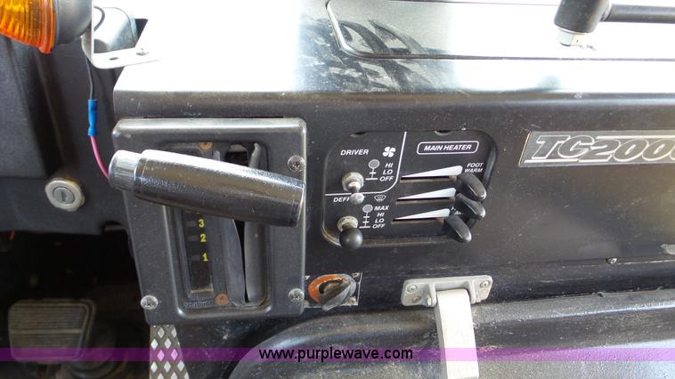 image for item K5260 1996 Blue Bird TC2000 school bus