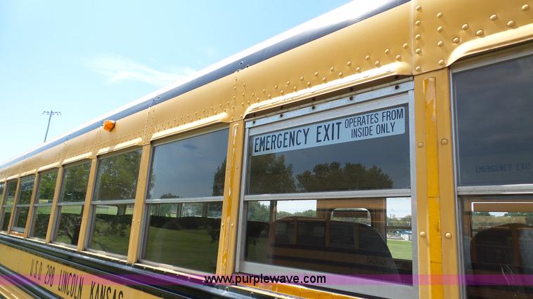 image for item K5260 1996 Blue Bird TC2000 school bus