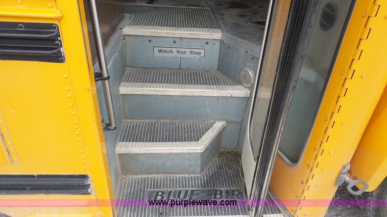 image for item K5261 1993 Ford B700 school bus