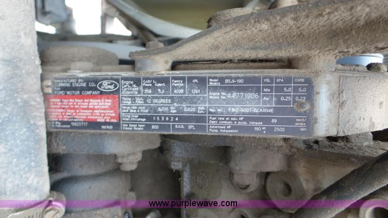 image for item K5261 1993 Ford B700 school bus