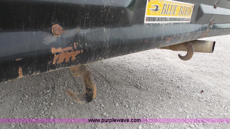 image for item K5261 1993 Ford B700 school bus