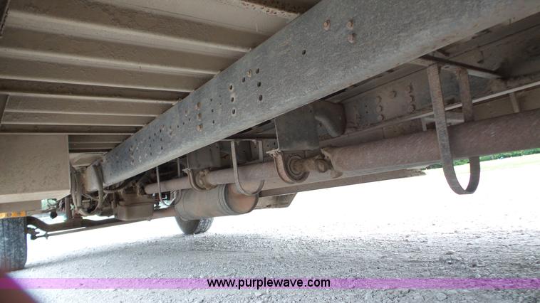 image for item K5261 1993 Ford B700 school bus