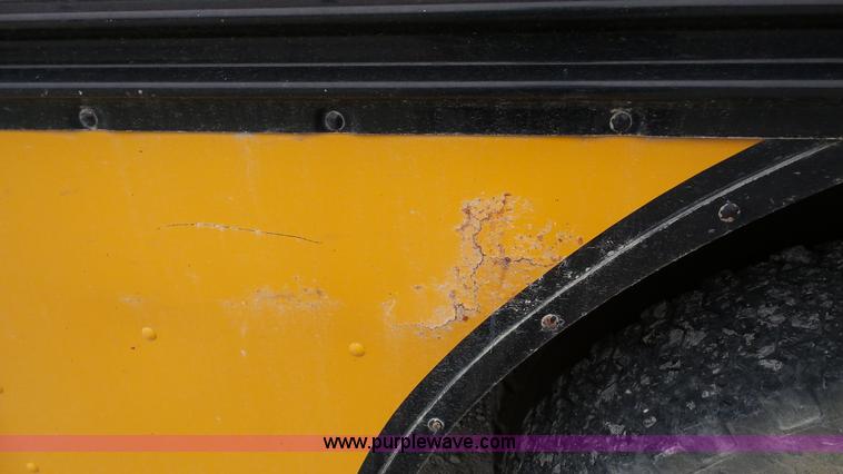 image for item K5261 1993 Ford B700 school bus