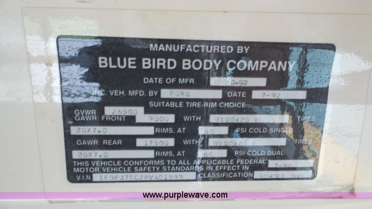 image for item K5261 1993 Ford B700 school bus