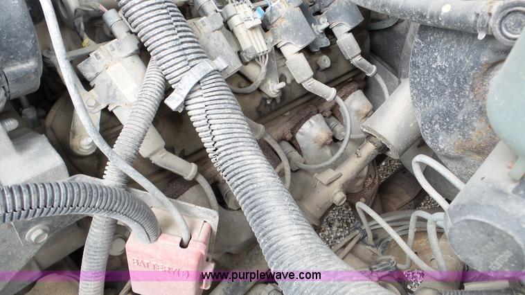 image for item K5263 2002 Chevrolet Suburban 1500 SUV