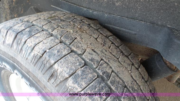 image for item K5263 2002 Chevrolet Suburban 1500 SUV