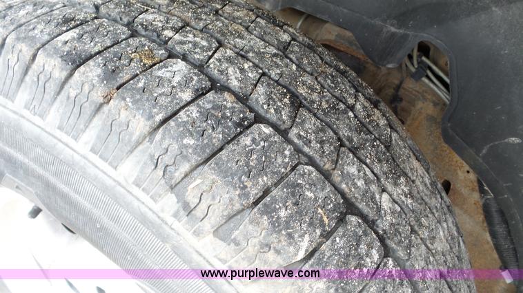 image for item K5263 2002 Chevrolet Suburban 1500 SUV