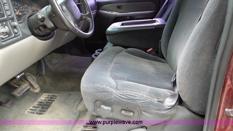 image for item K5264 2002 Chevrolet Tahoe SUV