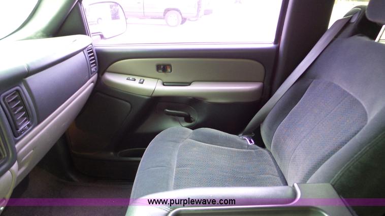 image for item K5264 2002 Chevrolet Tahoe SUV