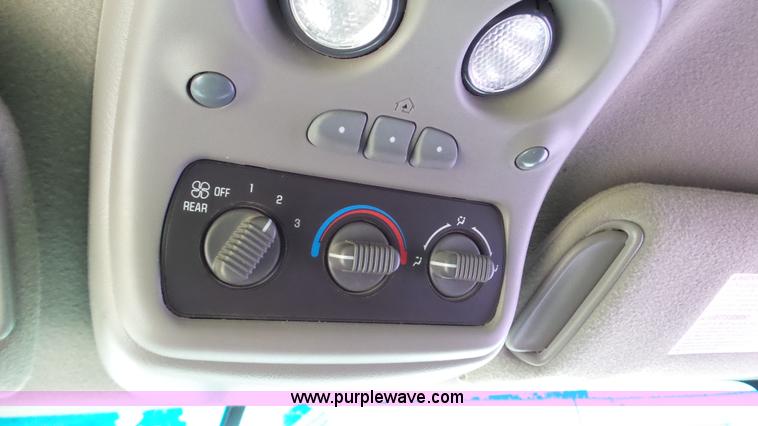 image for item K5264 2002 Chevrolet Tahoe SUV