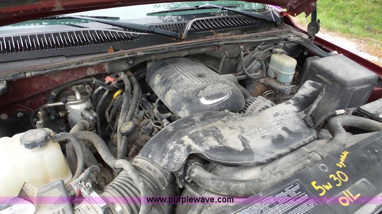 image for item K5264 2002 Chevrolet Tahoe SUV