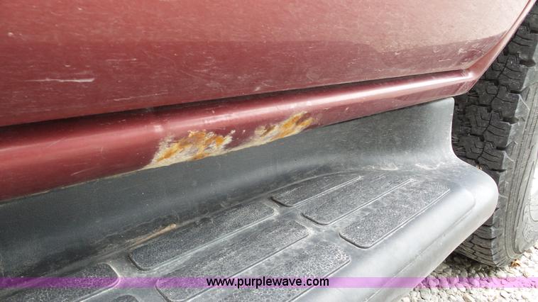 image for item K5264 2002 Chevrolet Tahoe SUV