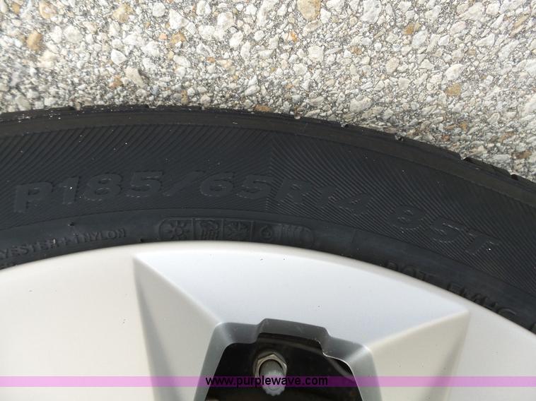 image for item K5268 2009 Nissan Versa