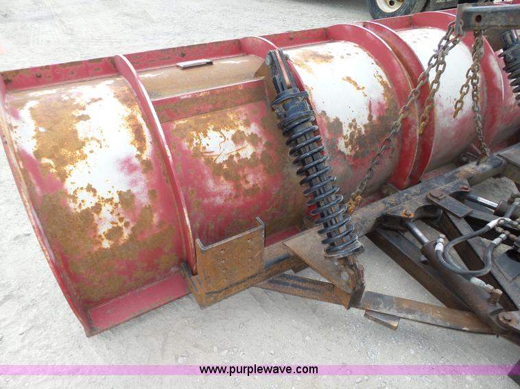 image for item K8438 2001 International 4700 dump truck