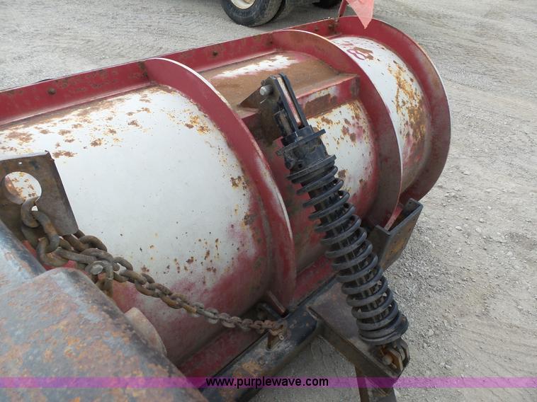 image for item K8438 2001 International 4700 dump truck