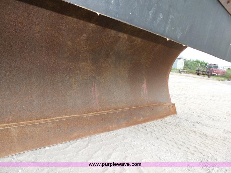 image for item K8438 2001 International 4700 dump truck