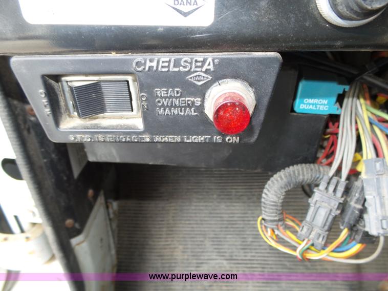 image for item K8439 2001 International 4700 dump truck