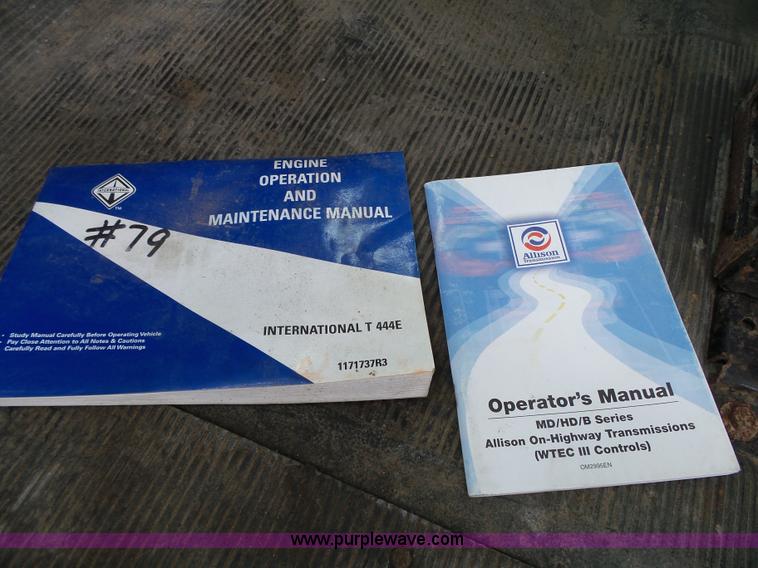 image for item K8439 2001 International 4700 dump truck