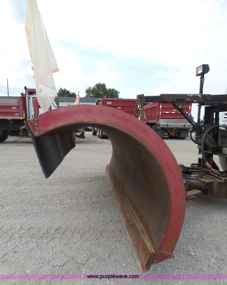 image for item K8439 2001 International 4700 dump truck