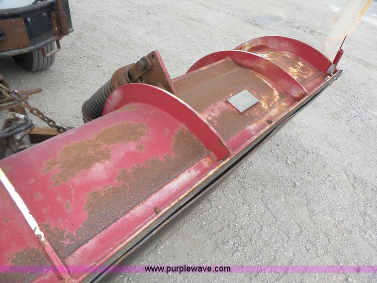 image for item K8439 2001 International 4700 dump truck