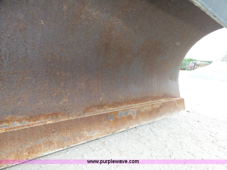 image for item K8439 2001 International 4700 dump truck