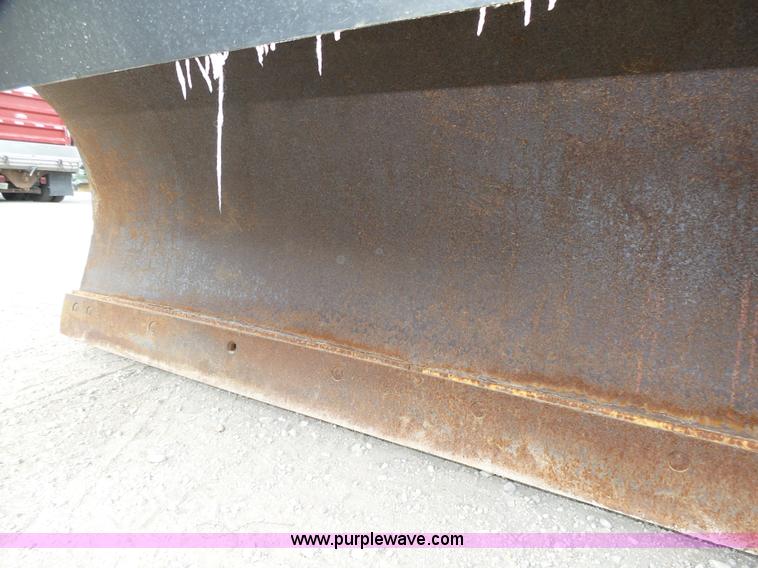 image for item K8439 2001 International 4700 dump truck