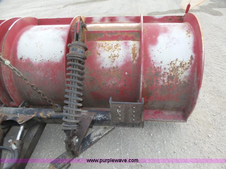 image for item K8439 2001 International 4700 dump truck