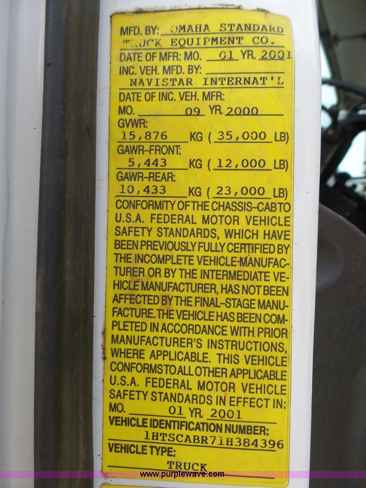 image for item K8439 2001 International 4700 dump truck