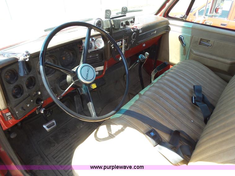 image for item K8445 1985 GMC 7000 fire truck