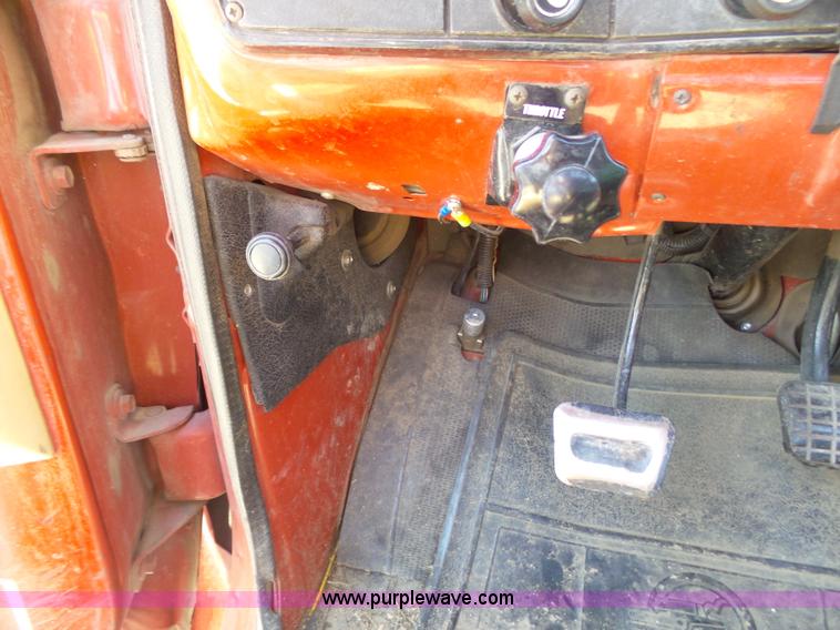 image for item K8445 1985 GMC 7000 fire truck