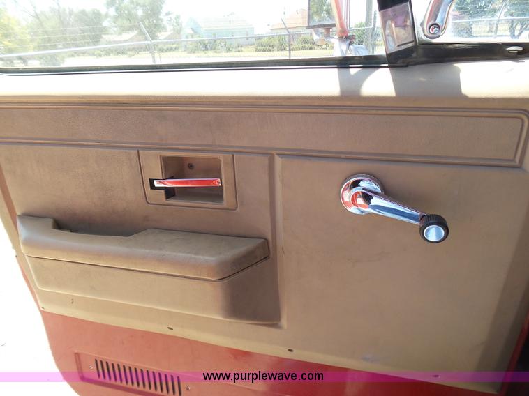 image for item K8445 1985 GMC 7000 fire truck