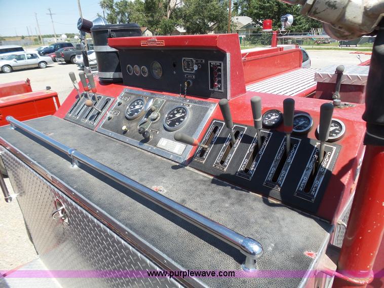 image for item K8445 1985 GMC 7000 fire truck